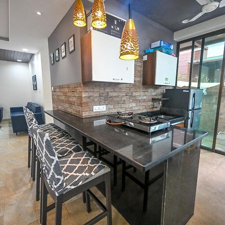 Malama Stay Ruturang Villa 4Bhk, โลนาวาลา ภายนอก รูปภาพ