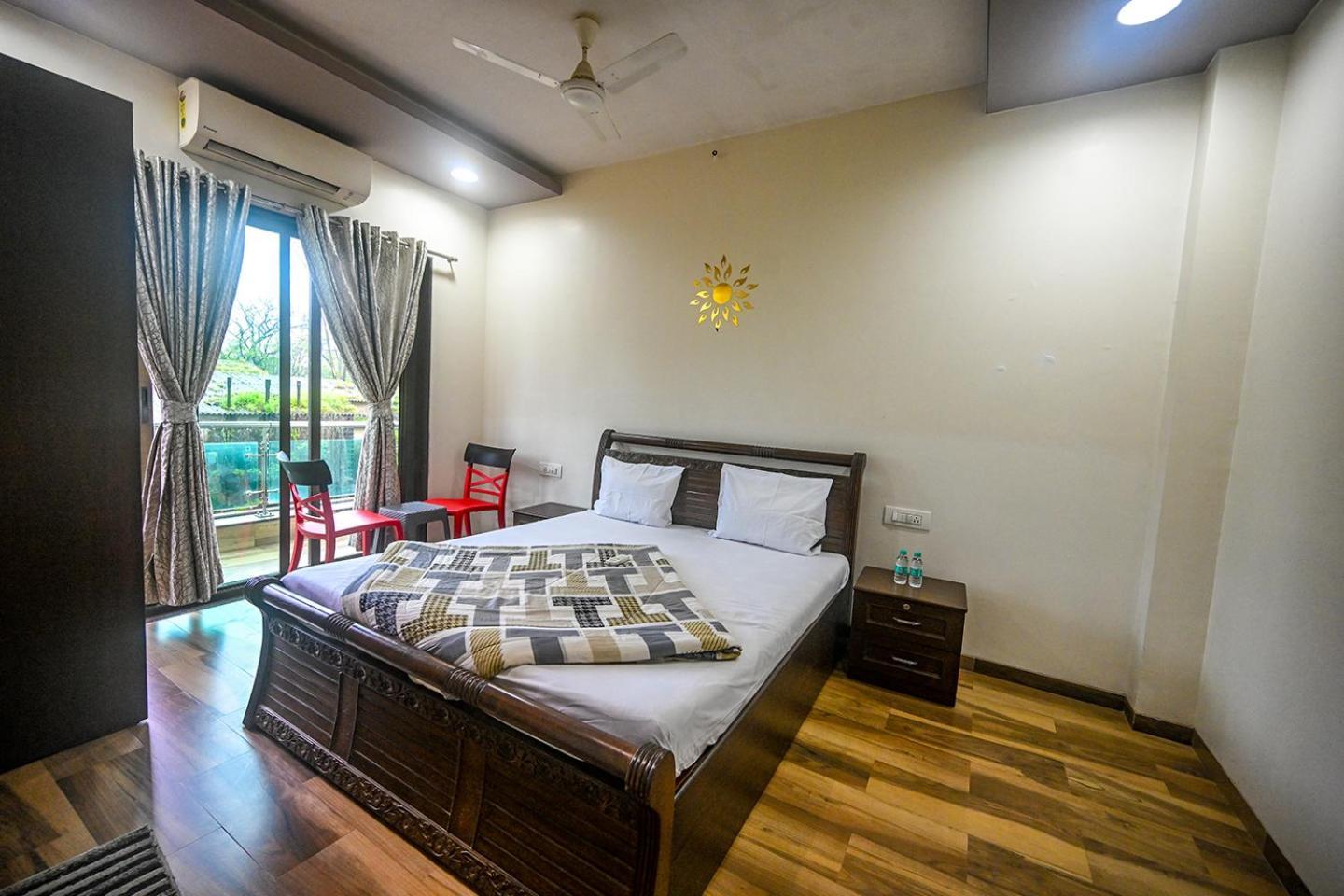 Malama Stay Ruturang Villa 4Bhk, โลนาวาลา ภายนอก รูปภาพ